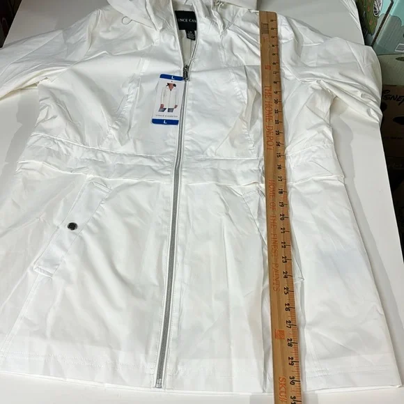 NWT Vince Camuto Ladies' Rain Jacket - Picture 8 of 12